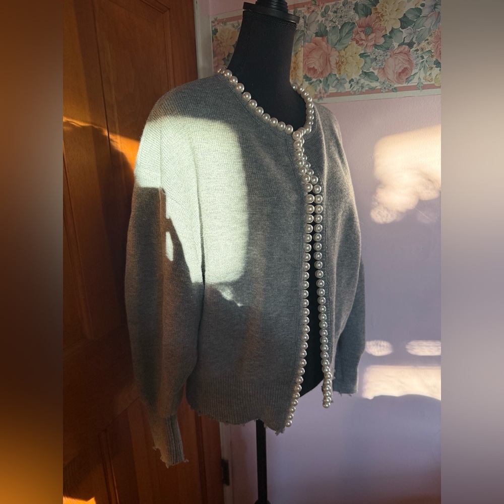 Commense Pearl Trim Ripped Hem Cardigan - Picture 6 of 16
